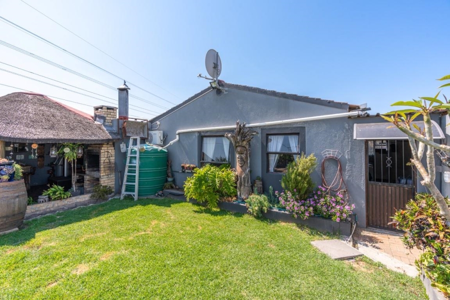 2 Bedroom Property for Sale in Victoria Park Western Cape